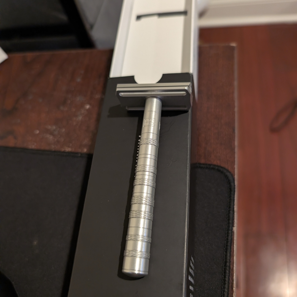 Elegant Silver Safety Razor for Men